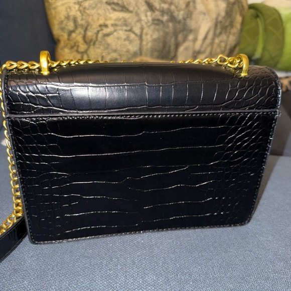 Saint Laurent Black Croc-Embossed Crossbody Bag with Gold Chain - Picture 5 of 11